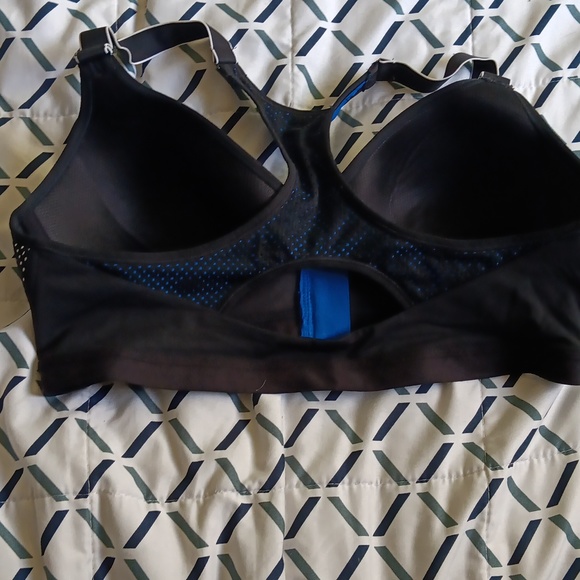 Sport bra Buy 2 items Get For $5.00 - Picture 2 of 3